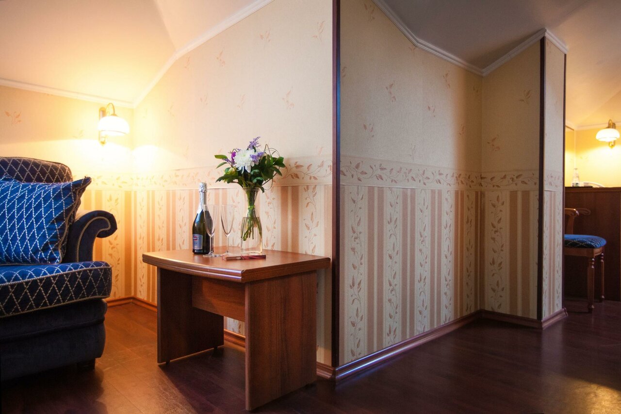 Гостиница Купеческий клуб Бор-85