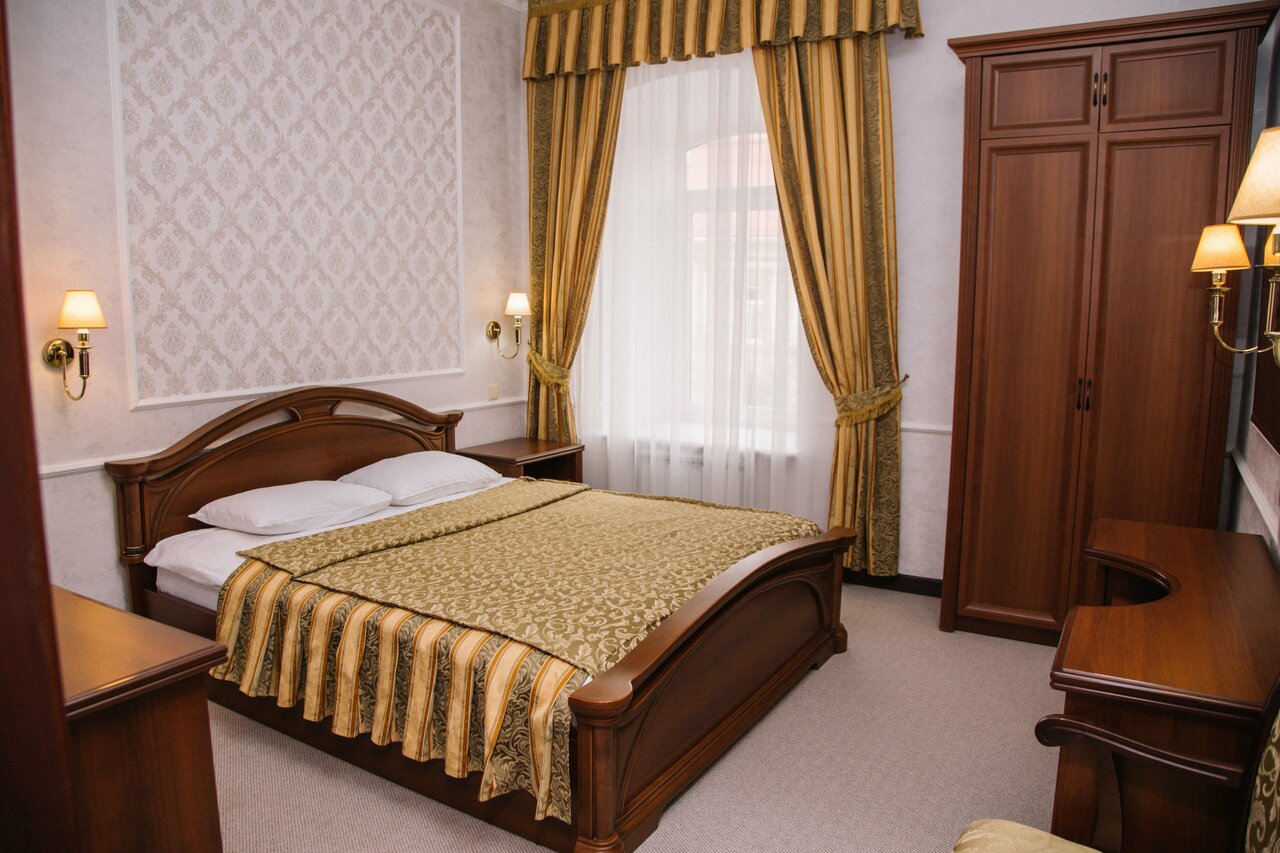 Гостиница Купеческий клуб Бор-70