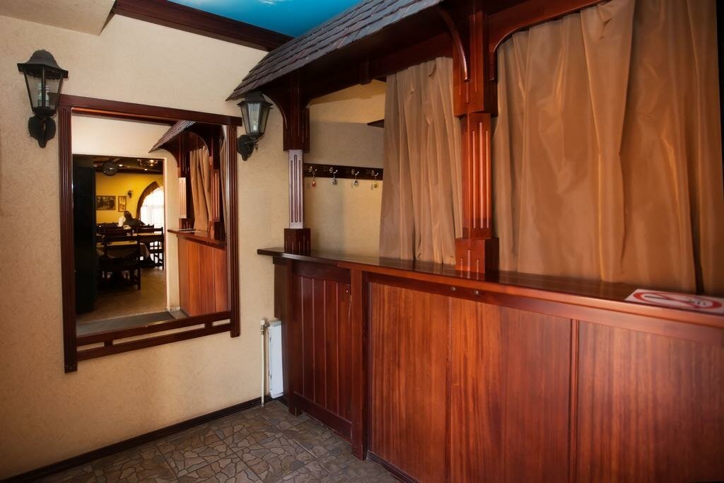 Гостиница Купеческий клуб Бор-142