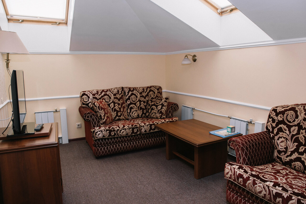 Гостиница Купеческий клуб Бор-155