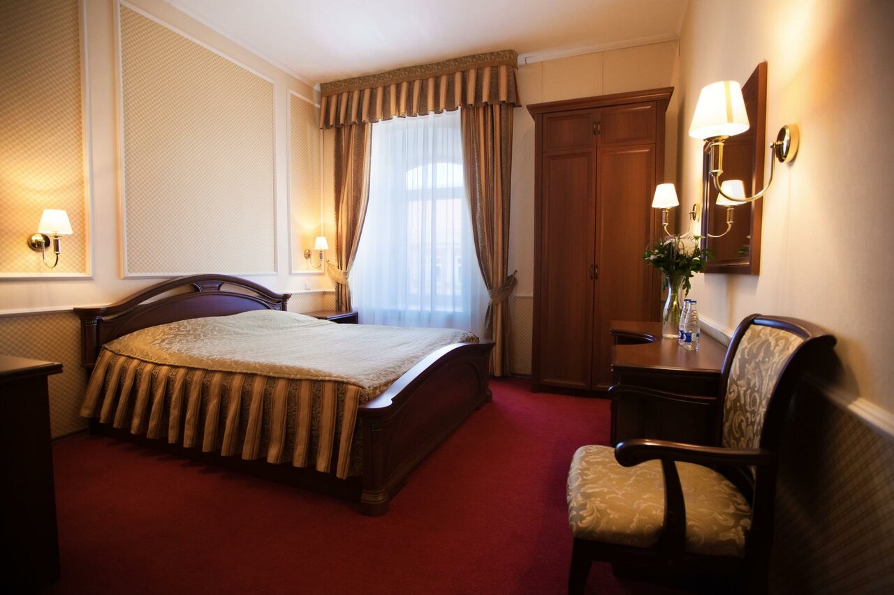 Гостиница Купеческий клуб Бор-98