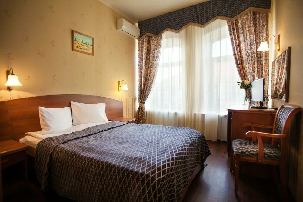 Гостиница Купеческий клуб Бор-158