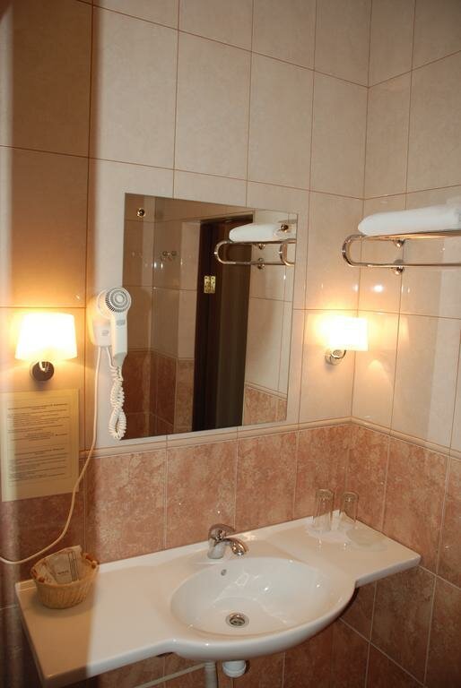 Гостиница Купеческий клуб Бор-168