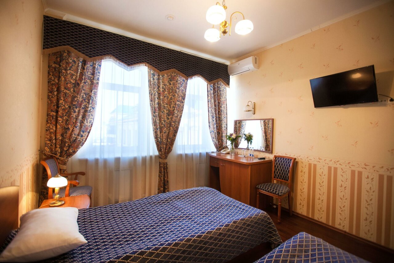 Гостиница Купеческий клуб Бор-133