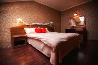 Гостиница Купеческий клуб Бор "Junior suite" (2 чел.)-1