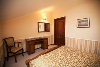 Гостиница Купеческий клуб Бор Lux "Купеческие палаты" Мансарда (2 чел.)-3