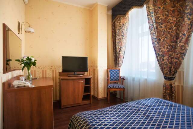 Гостиница Купеческий клуб Бор-169