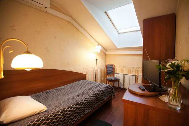 Гостиница Купеческий клуб Бор-146