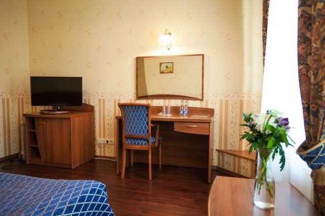 Гостиница Купеческий клуб Бор-156