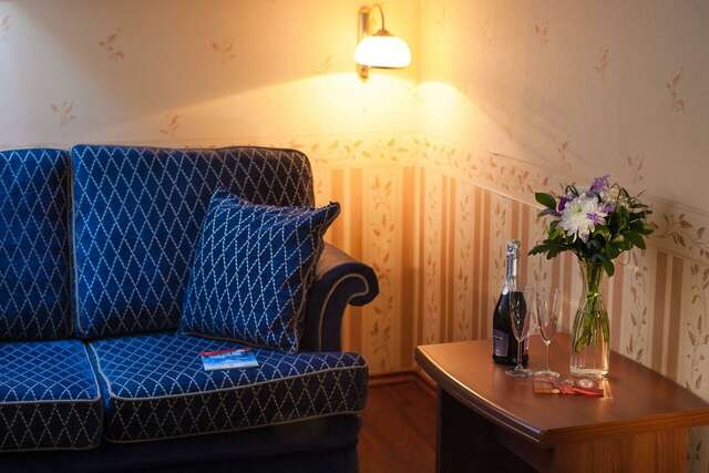 Гостиница Купеческий клуб Бор-142