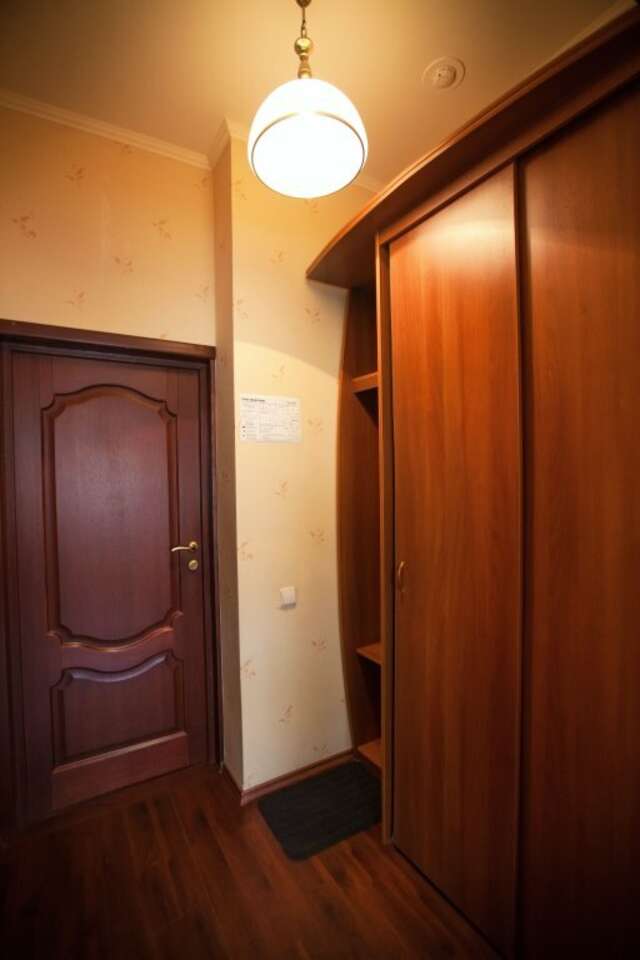 Гостиница Купеческий клуб Бор-193