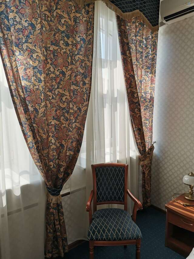 Гостиница Купеческий клуб Бор-224