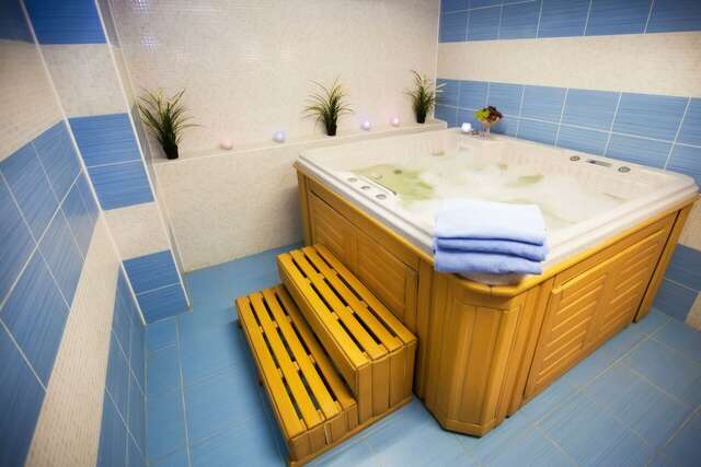 Гостиница Купеческий клуб Бор-61