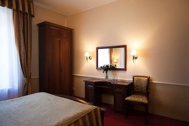 Гостиница Купеческий клуб Бор-190