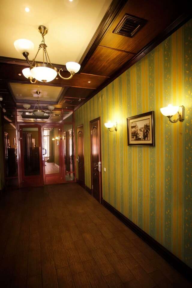 Гостиница Купеческий клуб Бор-145