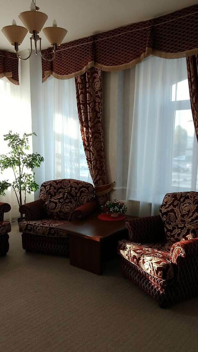 Гостиница Купеческий клуб Бор-213