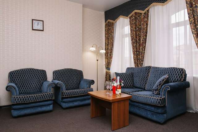 Гостиница Купеческий клуб Бор-79