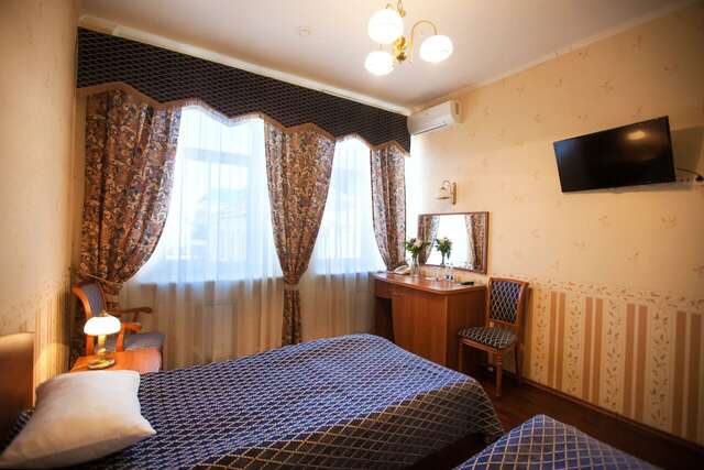 Гостиница Купеческий клуб Бор-132