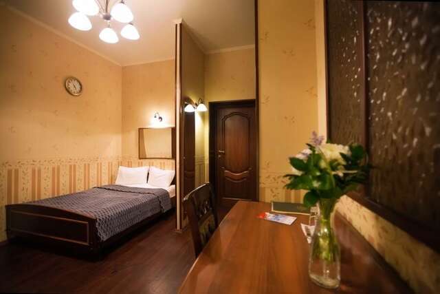 Гостиница Купеческий клуб Бор-151